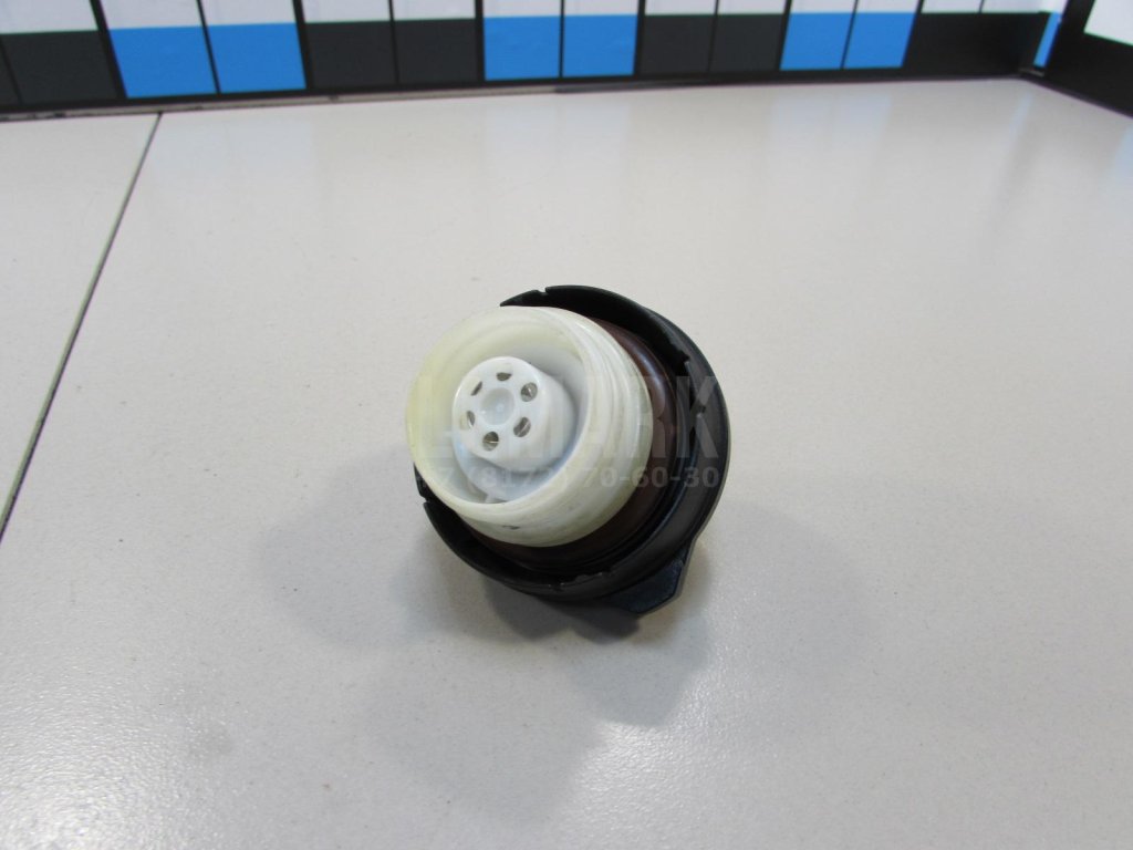 Крышка топливного бака