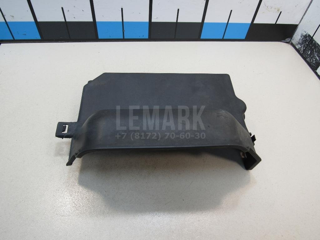 Крышка блока управления двигателем