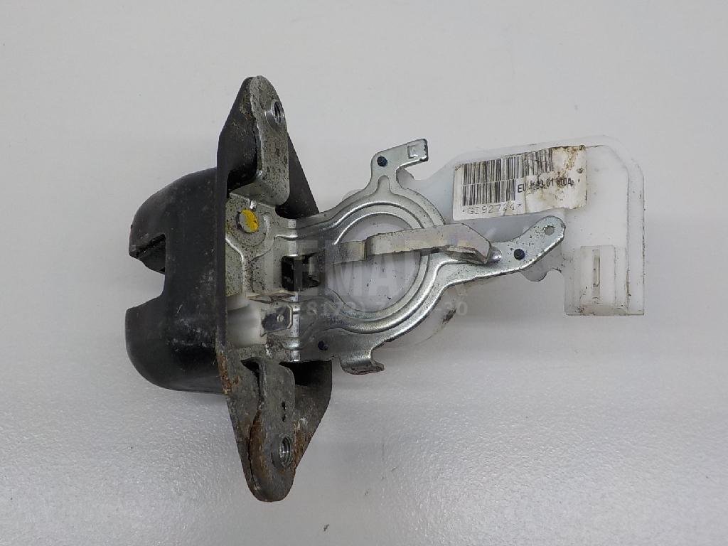 Замок багажника