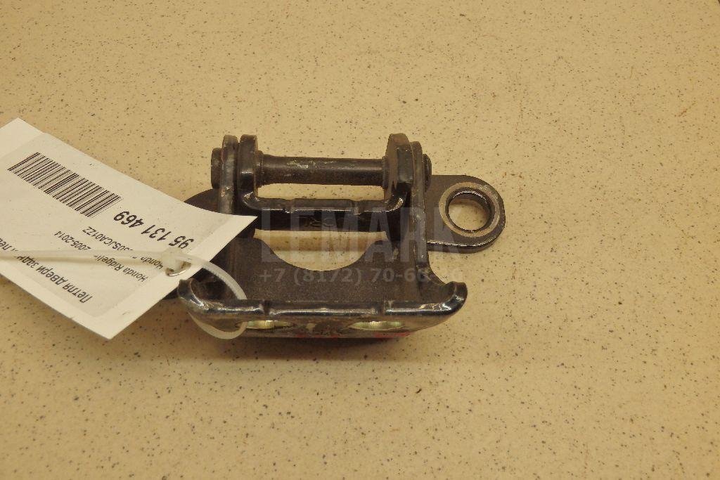 Петля двери задней левой верхняя