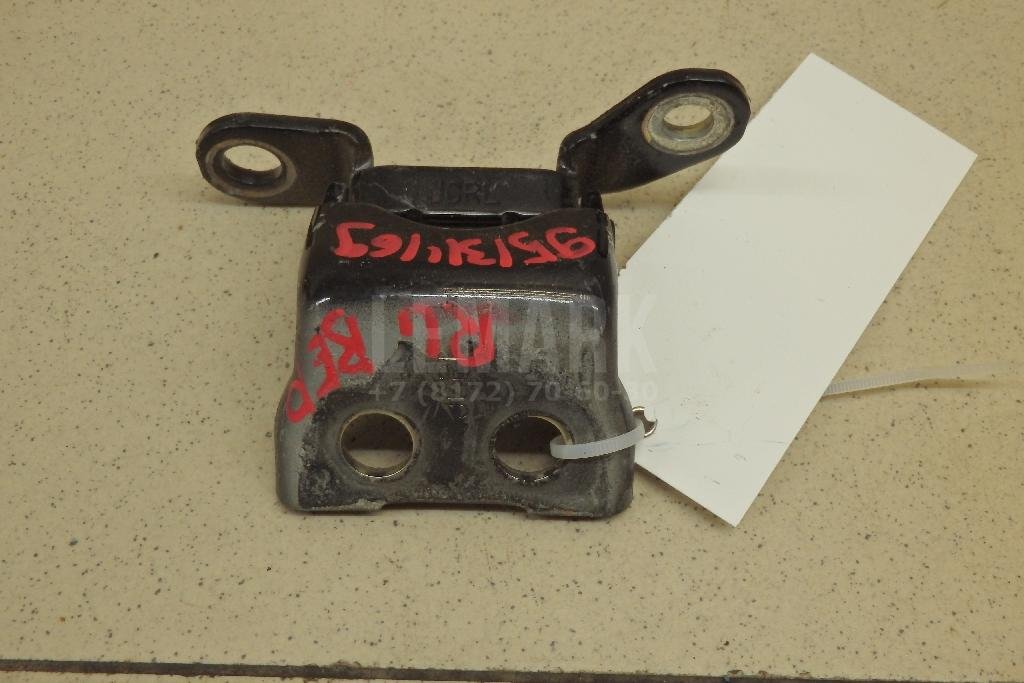 Петля двери задней левой верхняя