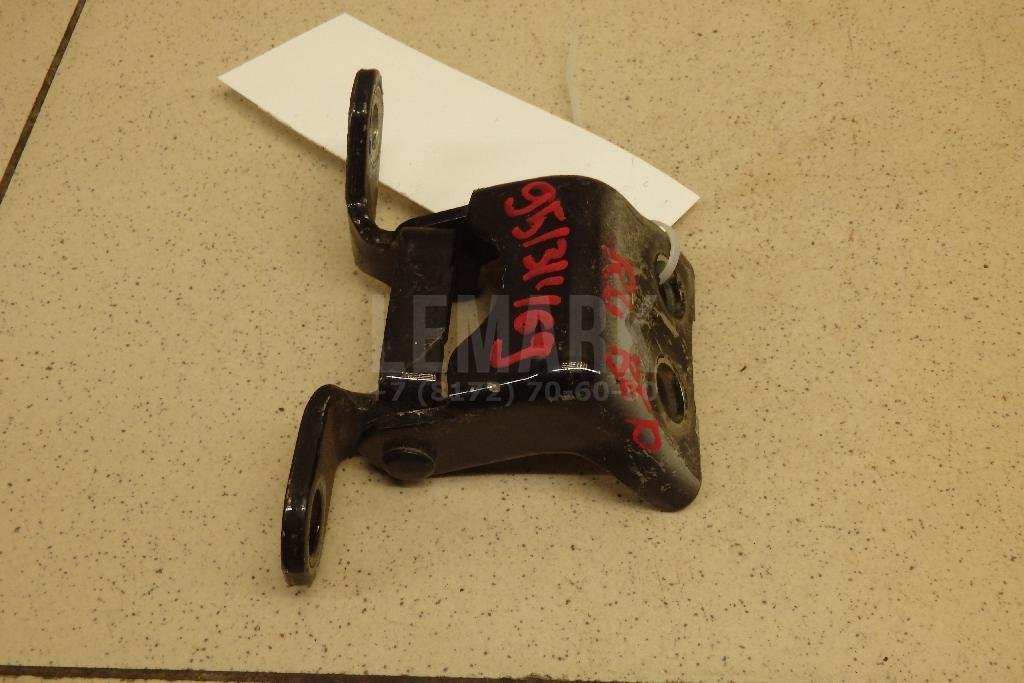 Петля двери задней левой верхняя