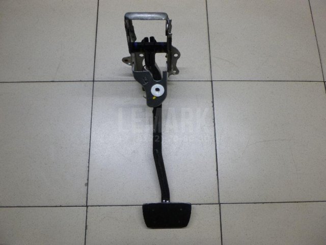 Педаль тормоза