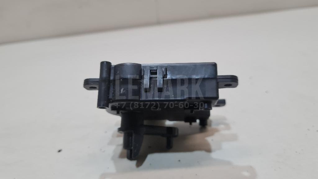 Моторчик заслонки отопителя