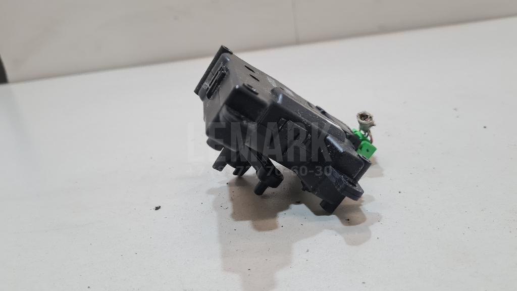 Моторчик заслонки отопителя