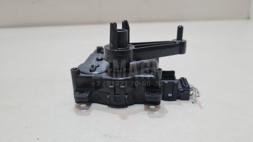 Моторчик заслонки отопителя