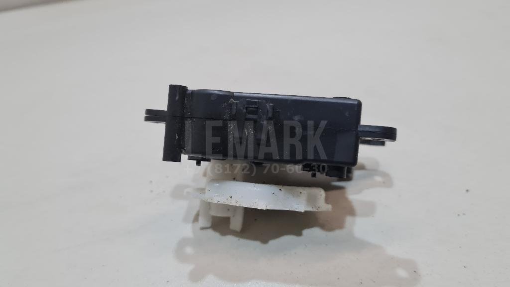 Моторчик заслонки отопителя