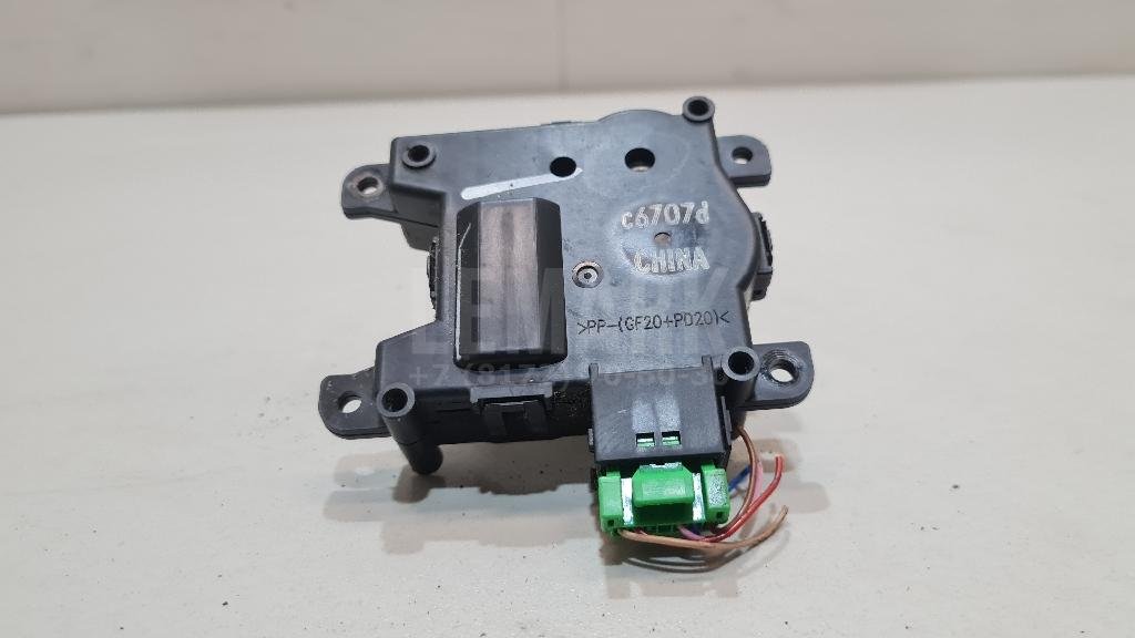 Моторчик заслонки отопителя