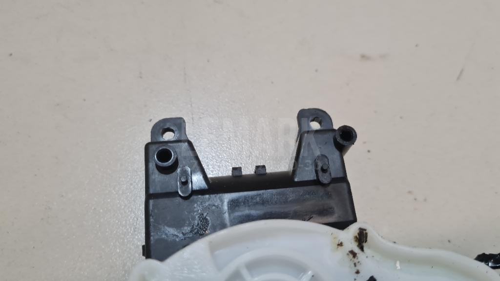 Моторчик заслонки отопителя