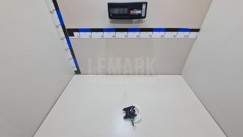 Моторчик заслонки отопителя