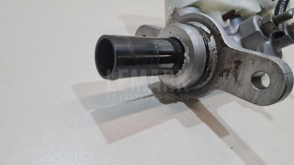 Цилиндр тормозной главный