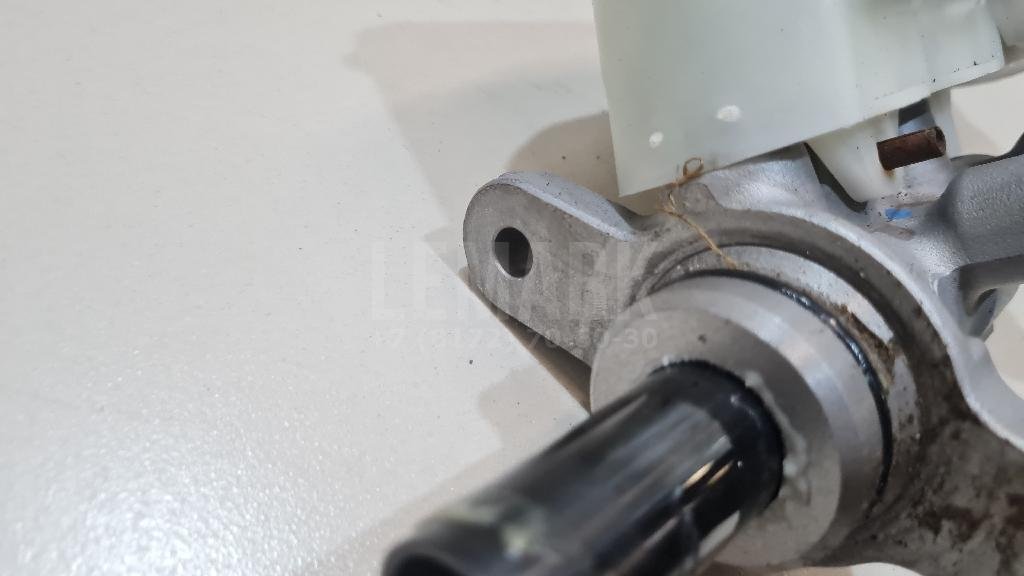 Цилиндр тормозной главный