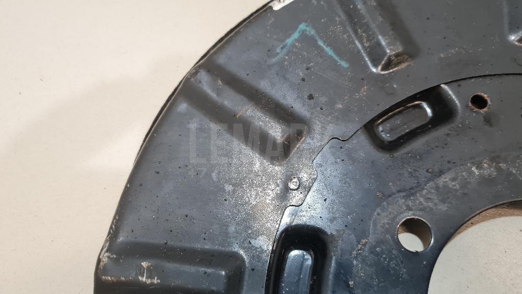 Щит опорный задний левый