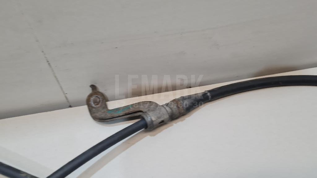Трос стояночного тормоза правый