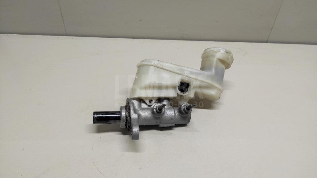 Цилиндр тормозной главный