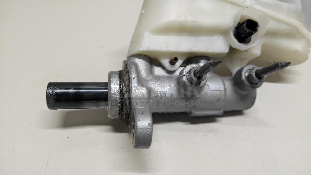 Цилиндр тормозной главный