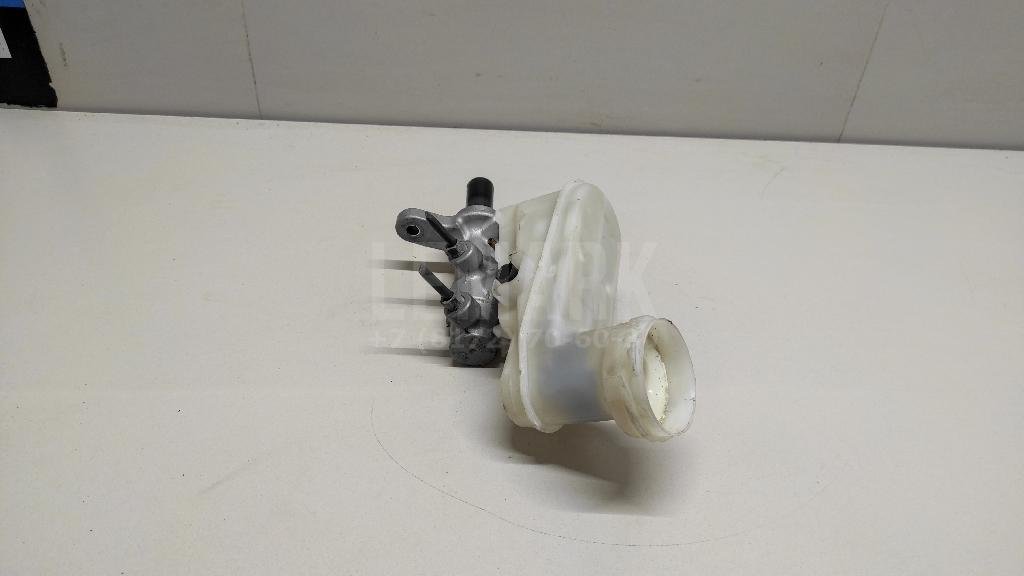 Цилиндр тормозной главный