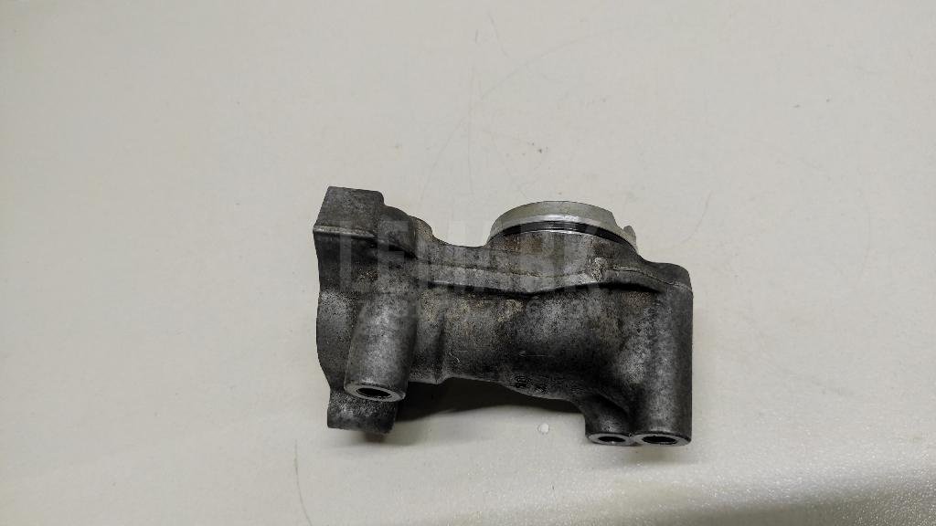 Фланец топливного насоса