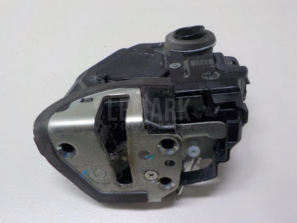 Замок двери задней левой