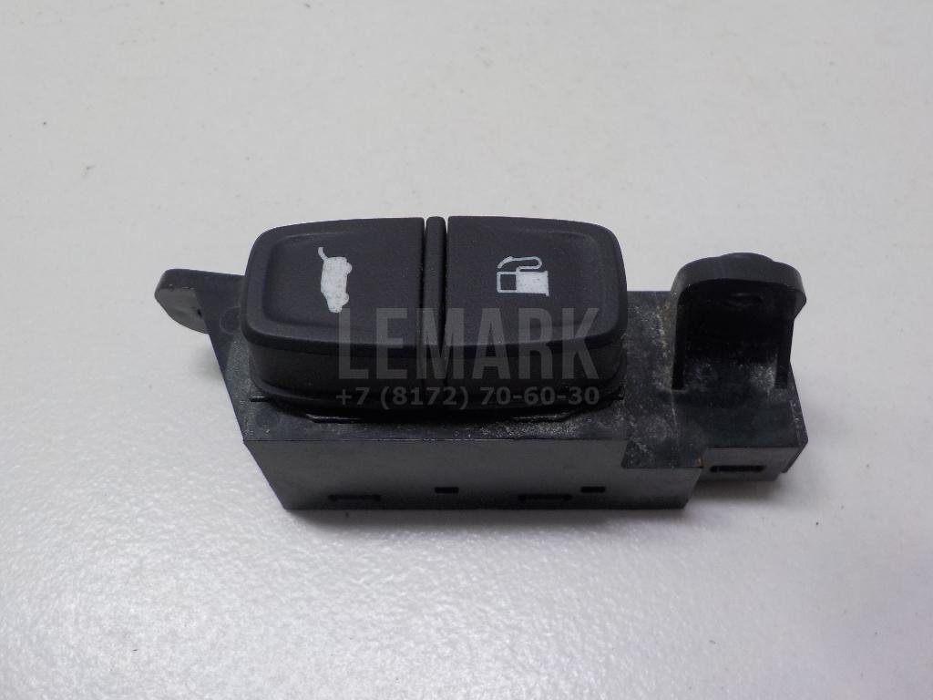 Кнопка открывания багажника