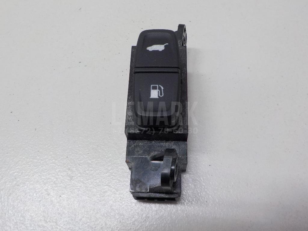 Кнопка открывания багажника