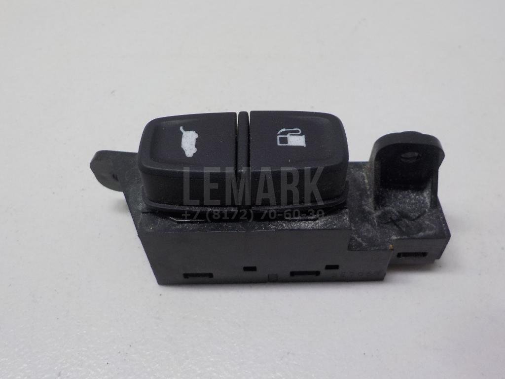 Кнопка открывания багажника