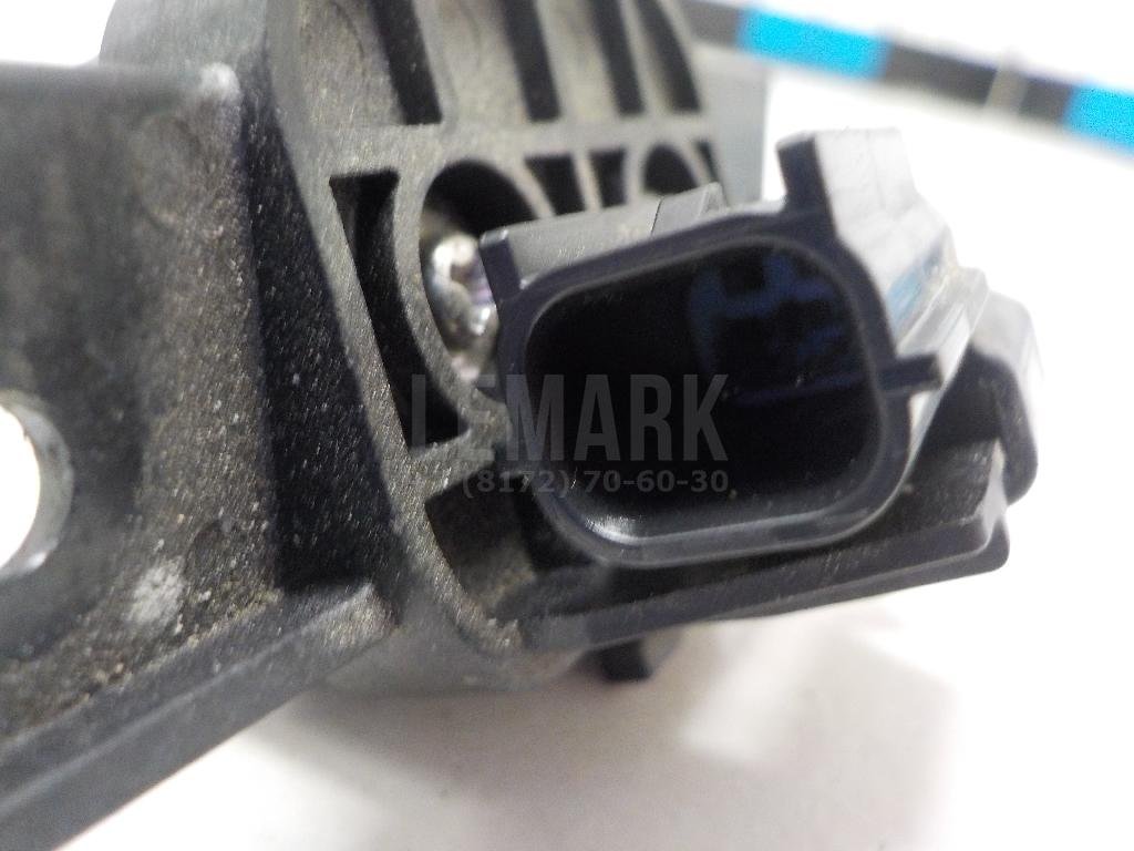 Кнопка закрывания багажника