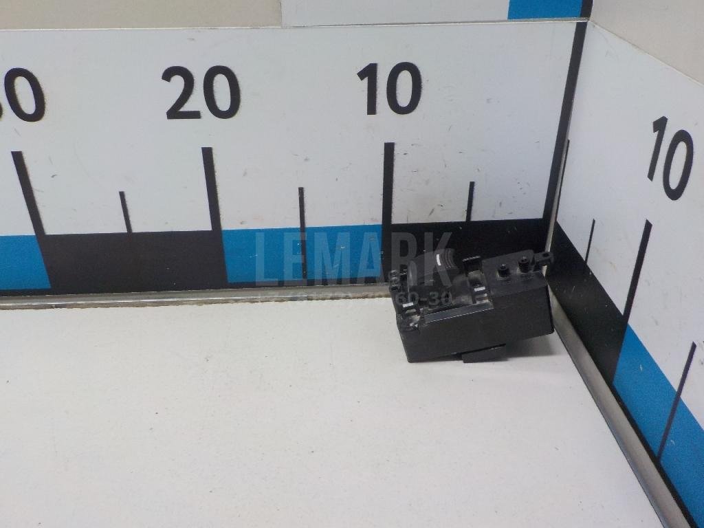 Кнопка стеклоподъемника