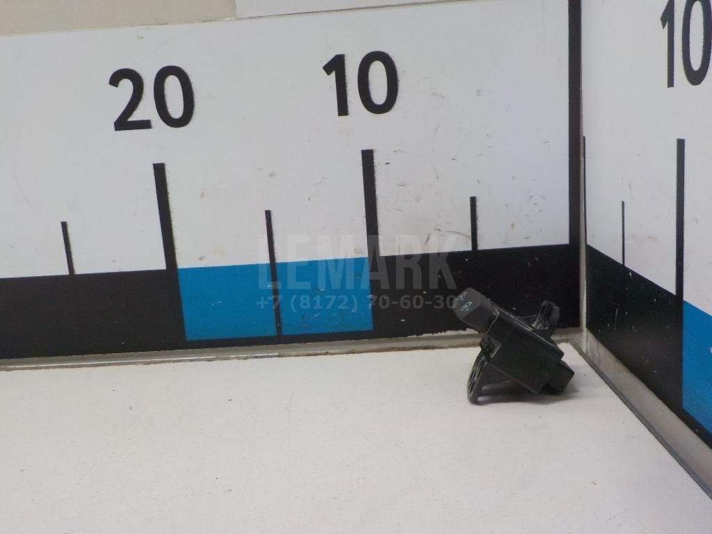 Кнопка освещения панели приборов