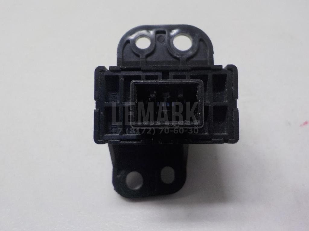 Кнопка освещения панели приборов