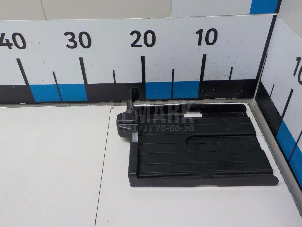 Крышка блока управления двигателем