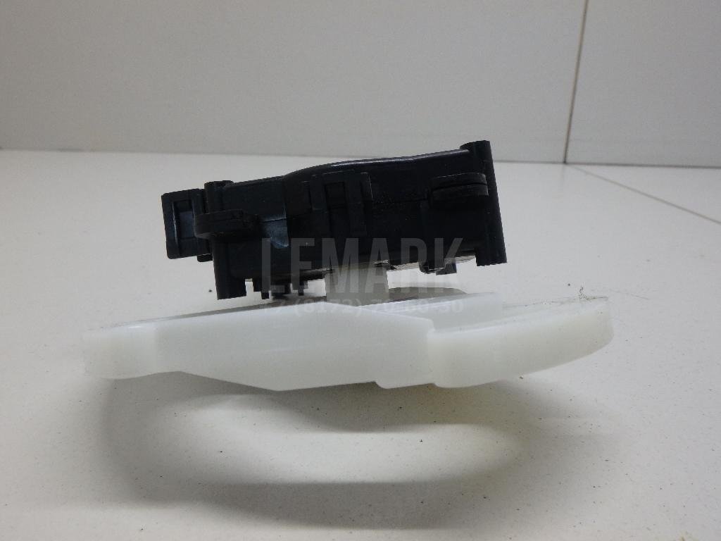 Моторчик заслонки отопителя