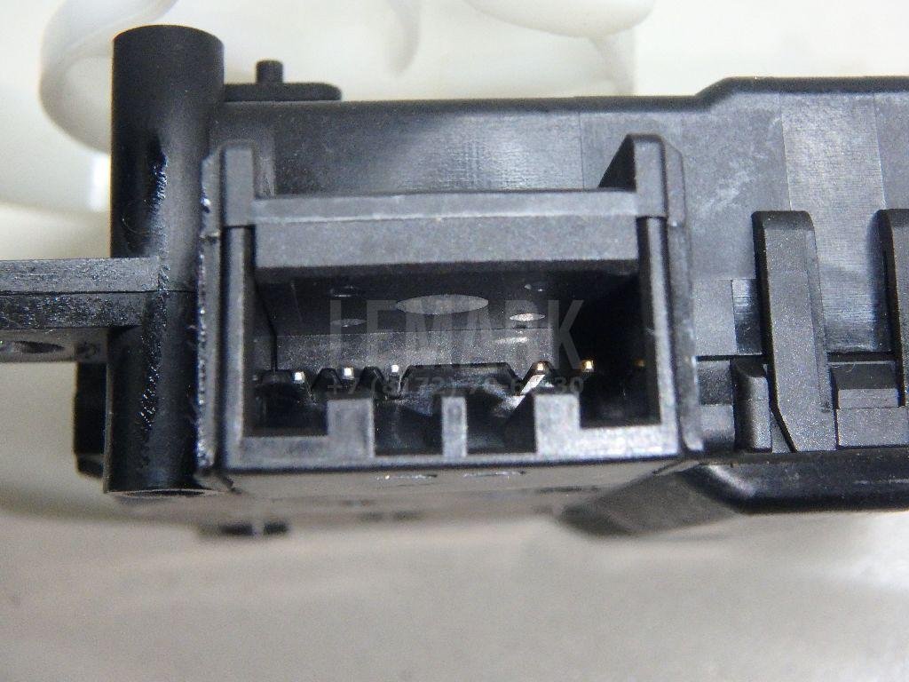 Моторчик заслонки отопителя