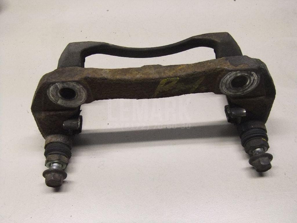 Скоба суппорта переднего для  Audi A4 [B7] 2005-2007