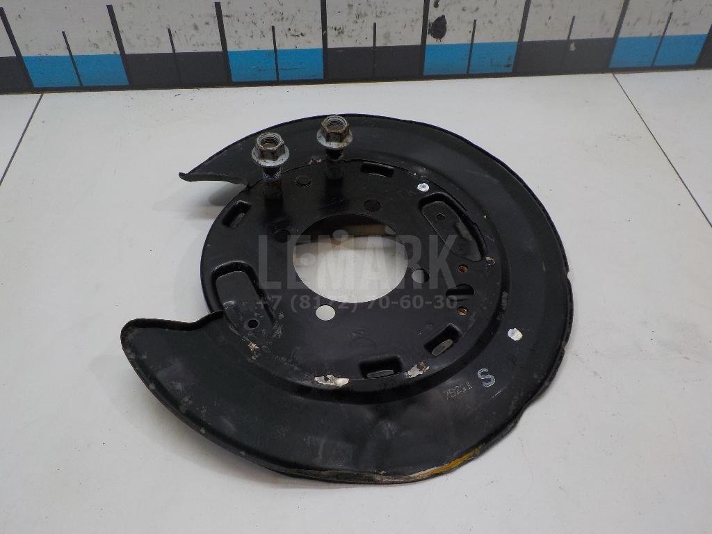 Щит опорный задний левый