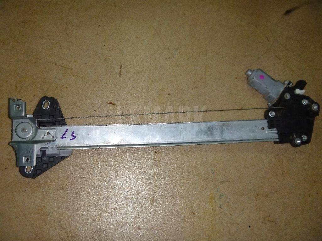 Стеклоподъемник электр. задний левый