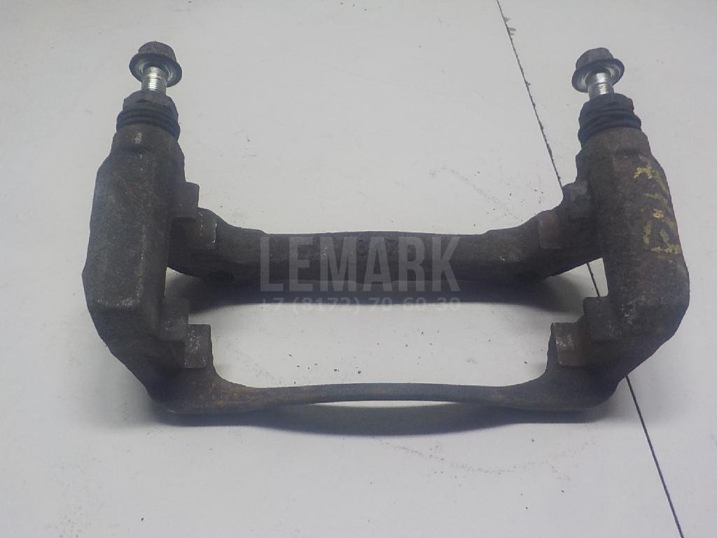 Скоба суппорта переднего