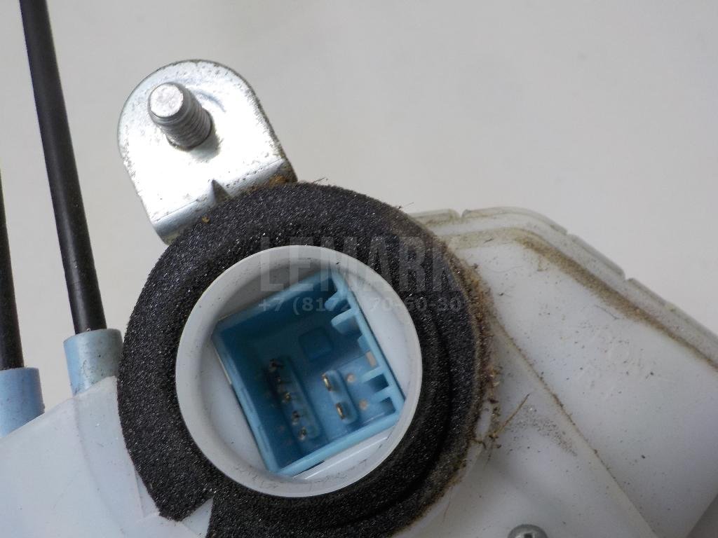 Замок двери задней правой