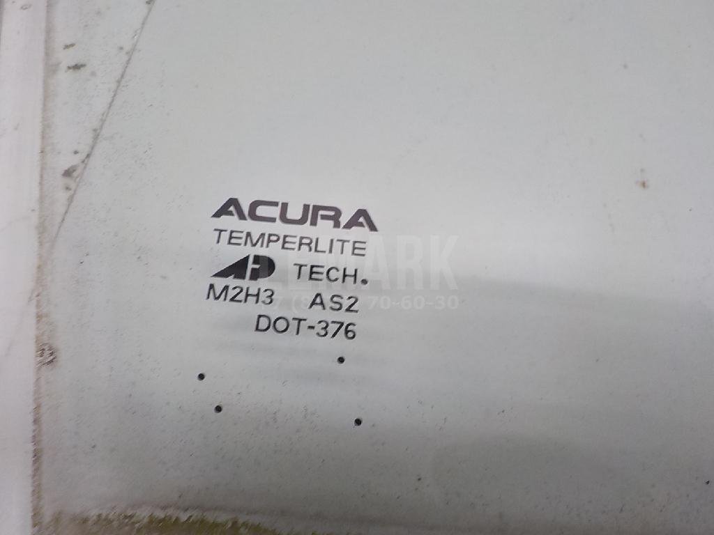 Стекло двери передней правой