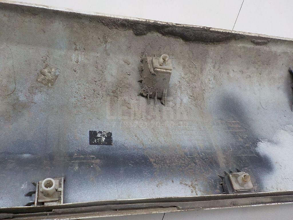 Накладка двери передней левой