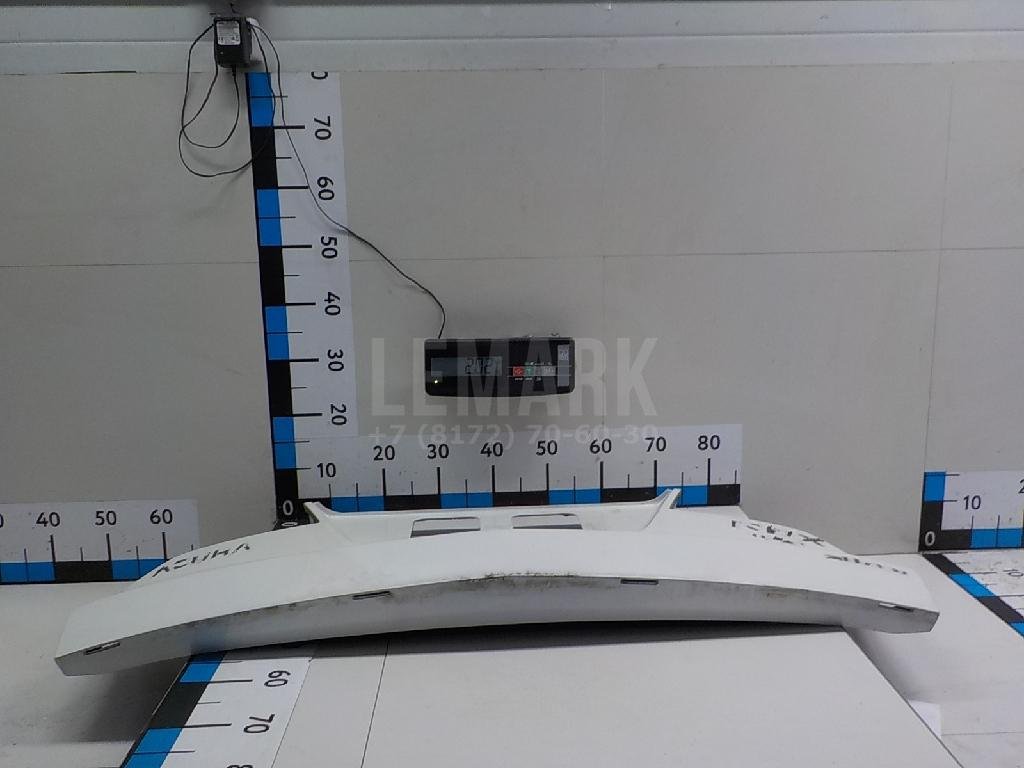 Накладка двери багажника