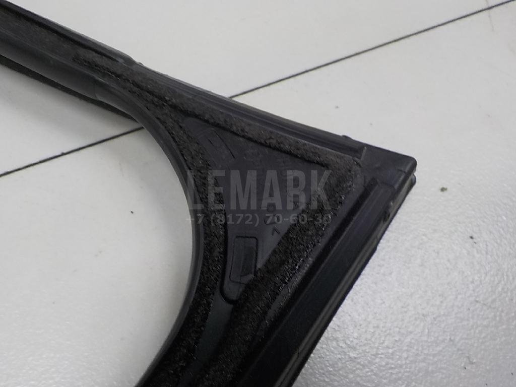 Уплотнитель стекла двери