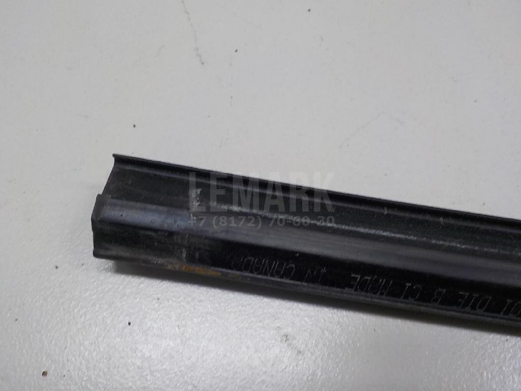 Уплотнитель стекла двери