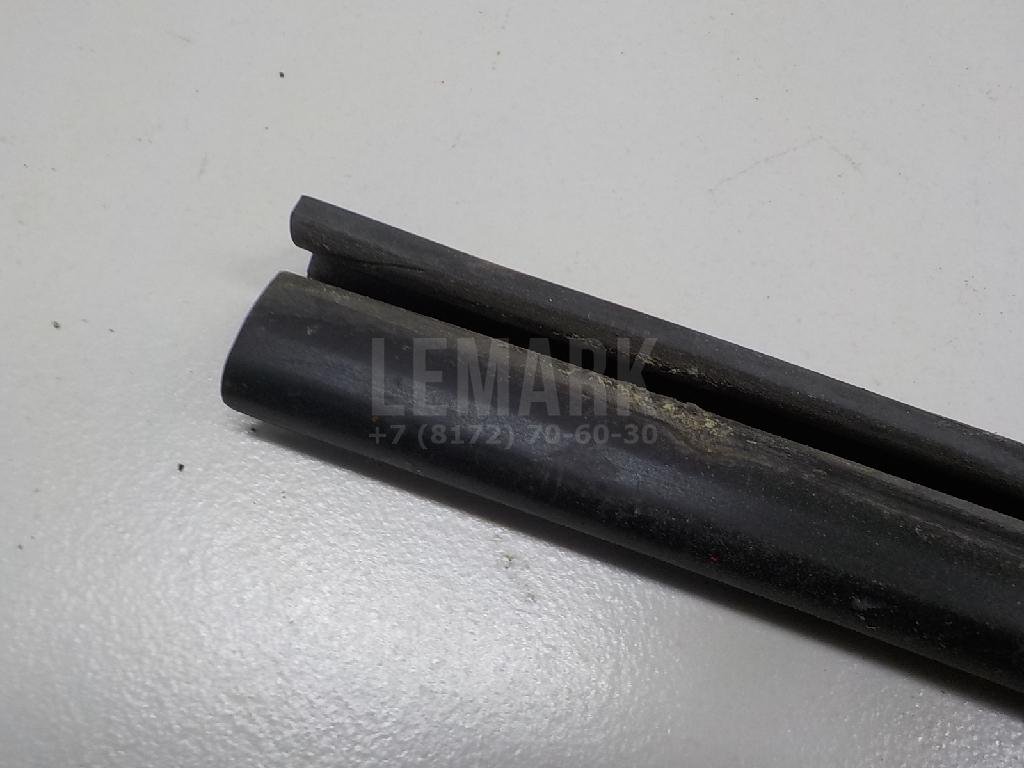 Уплотнитель стекла двери