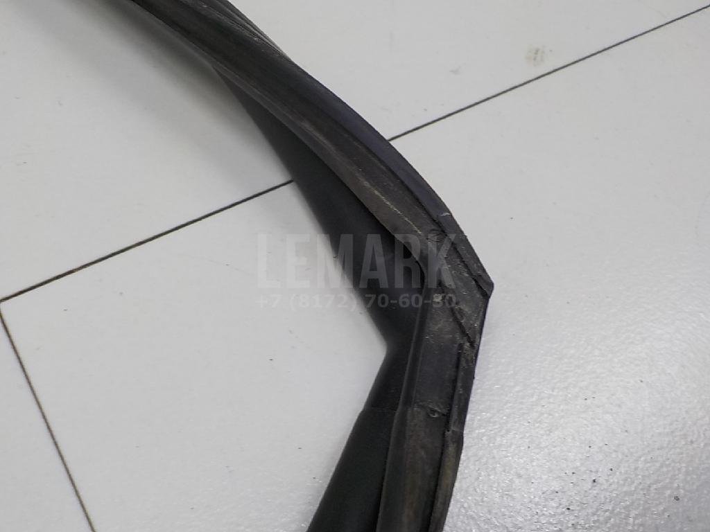 Уплотнитель стекла двери