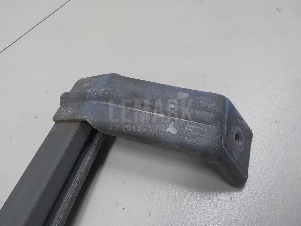 Направляющая стекла двери