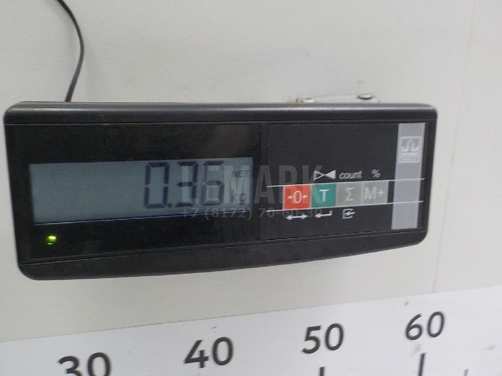 Петля двери багажника