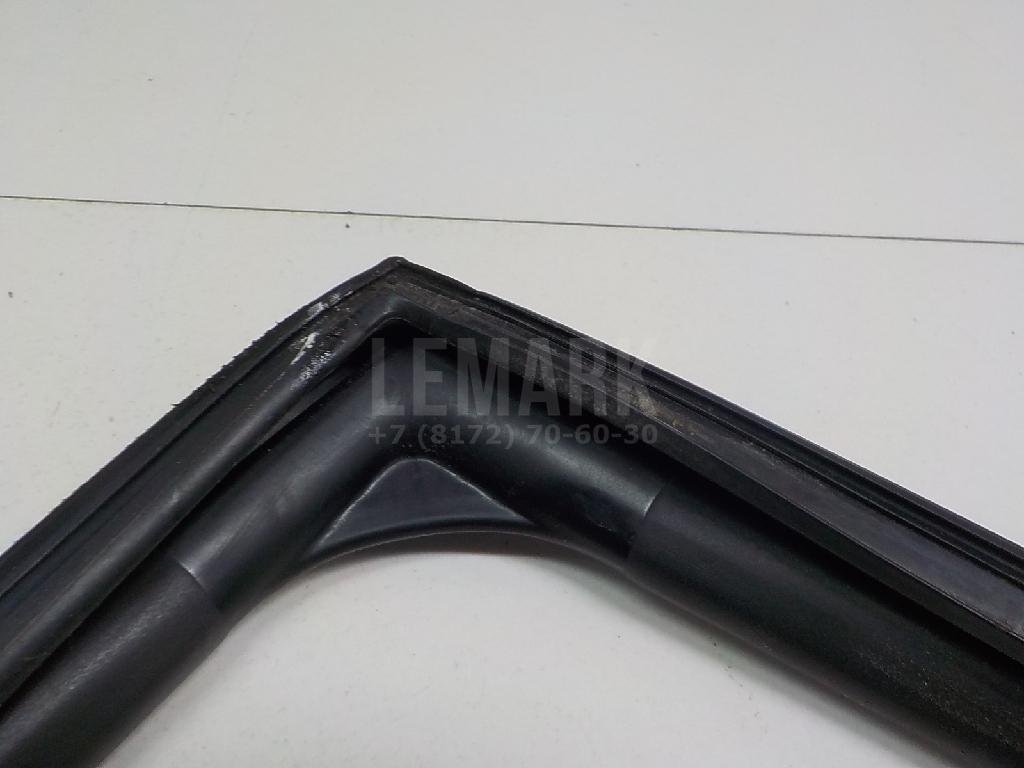 Уплотнитель стекла двери для  Audi A4 [B8] Allroad 2009-2015