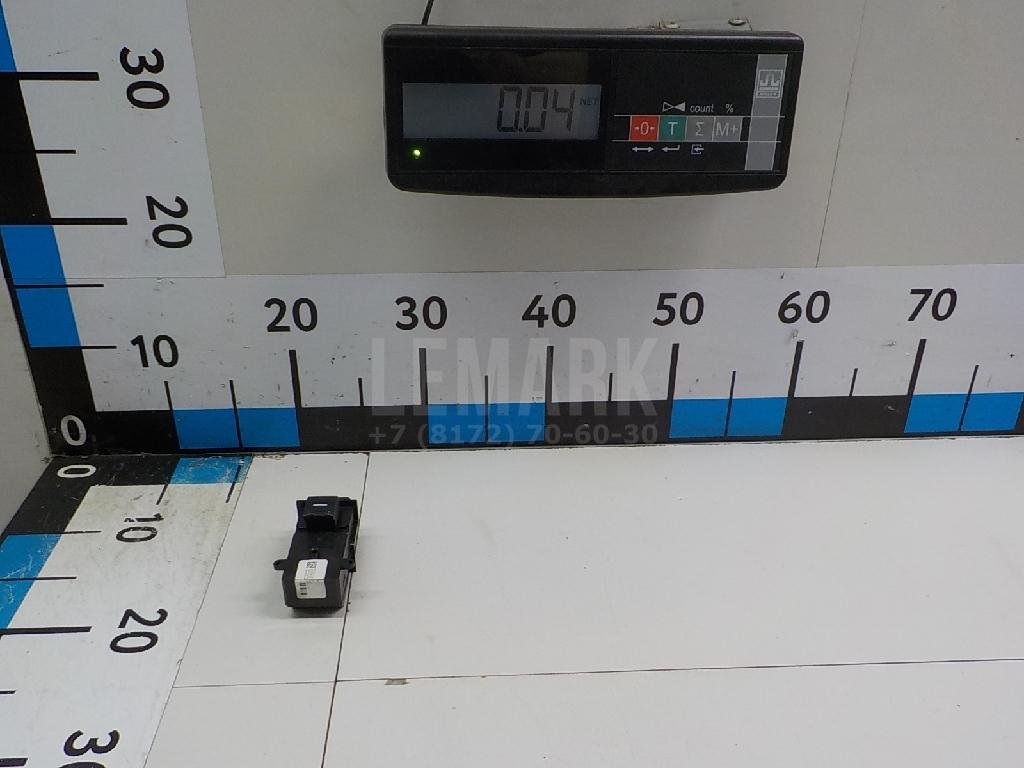 Кнопка стеклоподъемника