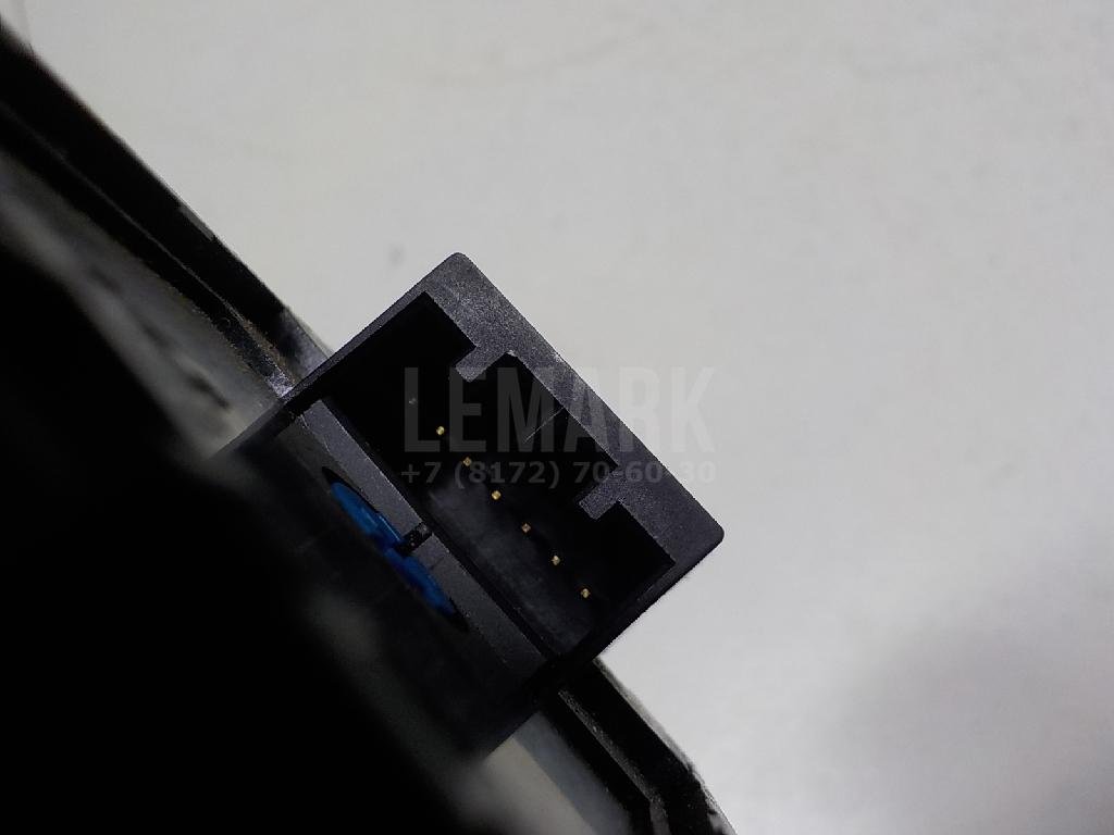 Кнопка люка